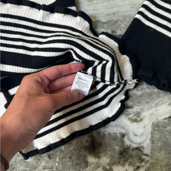 Bailey 44 Julian Knit Long Sleeve Size Medium Striped Sweater - Picture 3 of 4